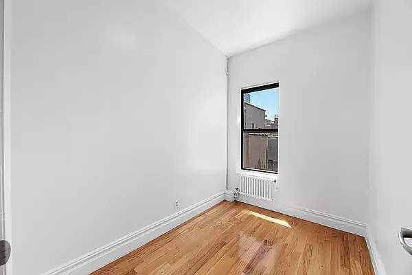 Rented by REAL New York | media 11