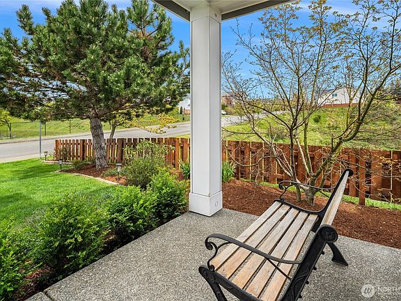 5th image of 16306 24th Street E