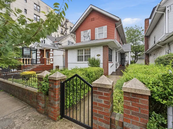 2019 Avenue R image 1 of 22