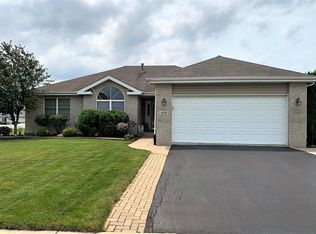 410 W Woodbury Bnd, Beecher, IL 60401