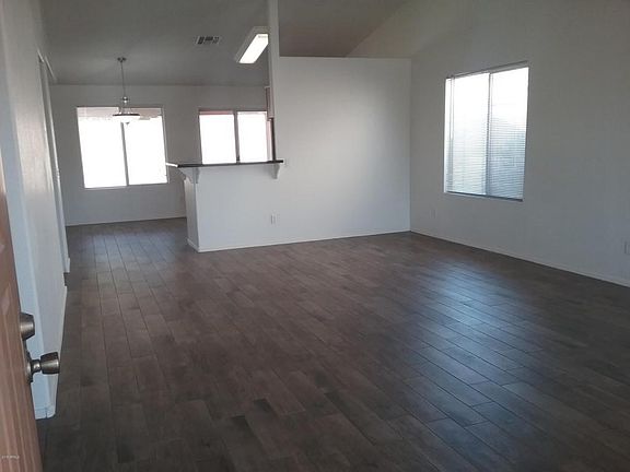 Front door to LivingRoom