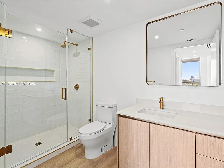 90 NE 32nd St #627 — Photo 24