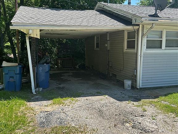 3rd image of 2200 Judson Ave