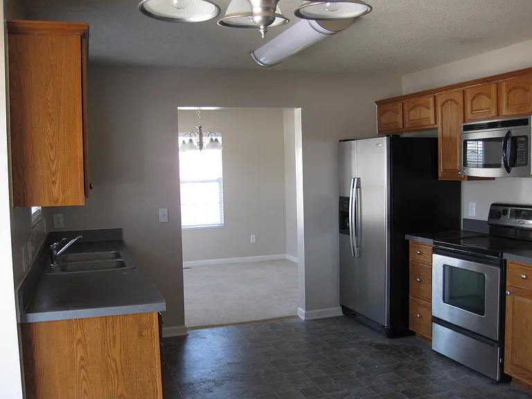 3010 Canterbury Park Ct — Photo 5
