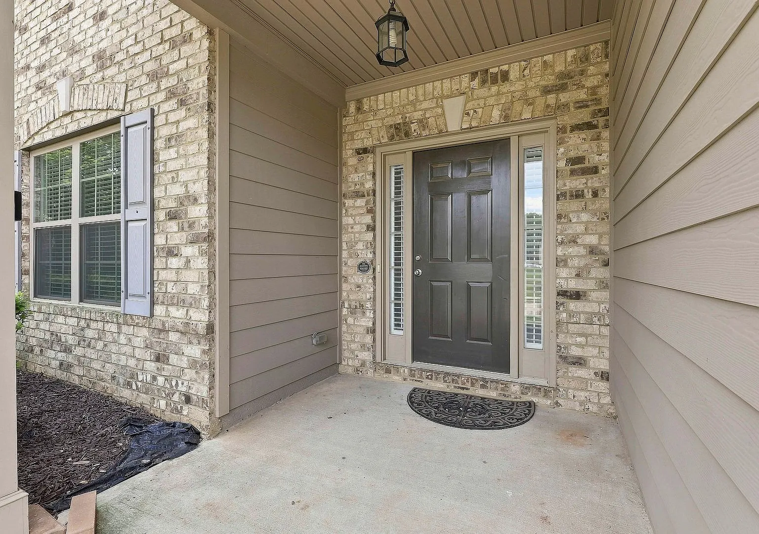 Spacious 5BR Home with Fenced Yard Near Downtown McDonough — Photo 4