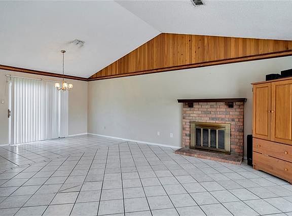 3rd image of 7008 Sunnybank Dr