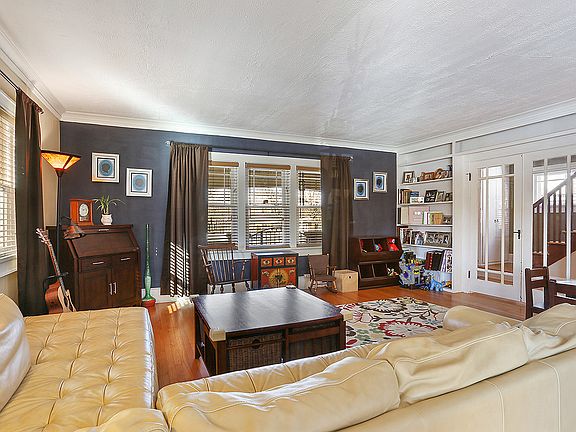 4th image of 2040 Deckner Ave