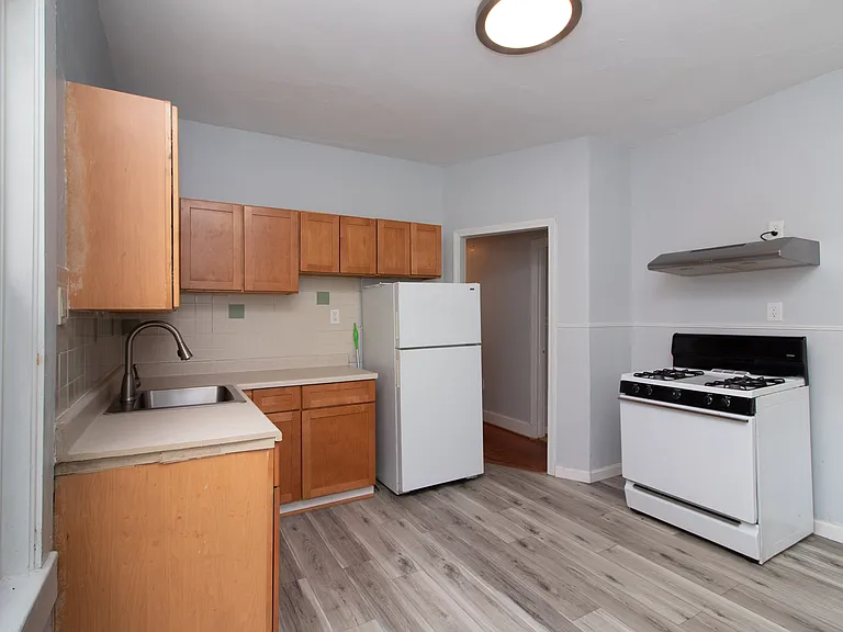 212 Boylston St #3 — Photo 11