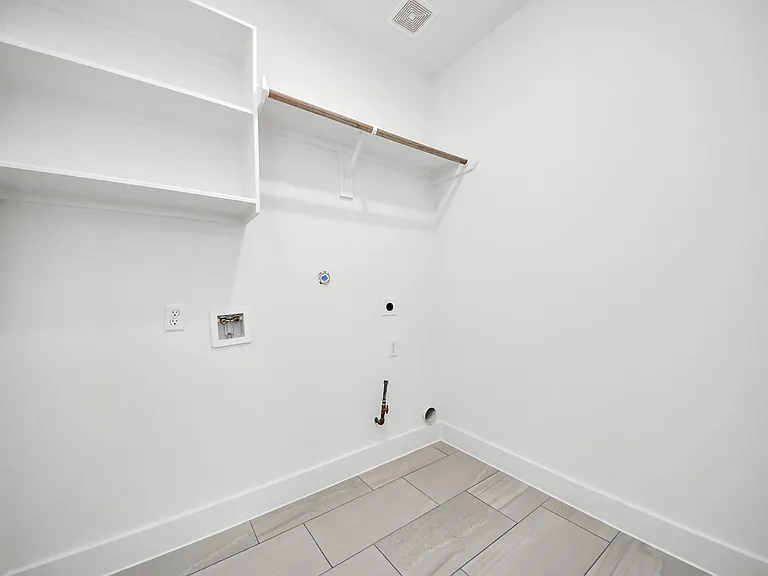 1216 English St — Photo 34