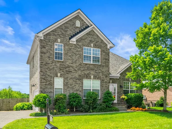 107 Brant Ln, Hendersonville, TN 37075