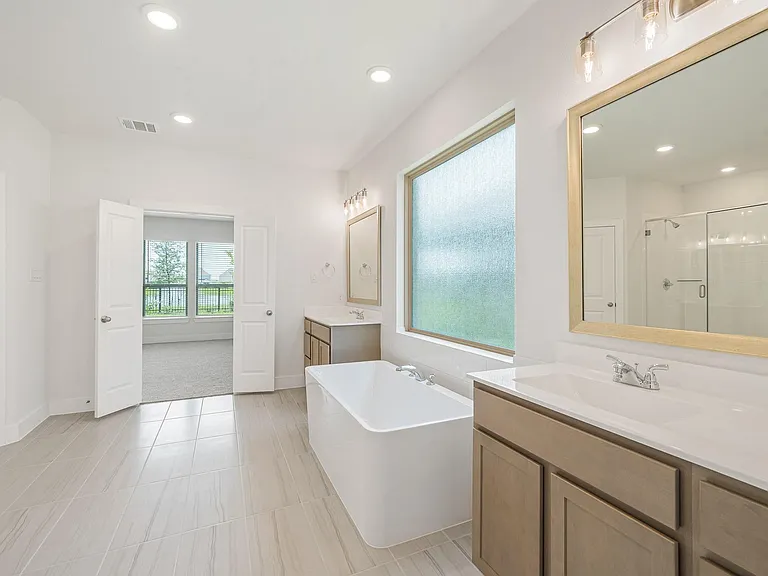 832 Sarasota Shore Dr — Photo 27