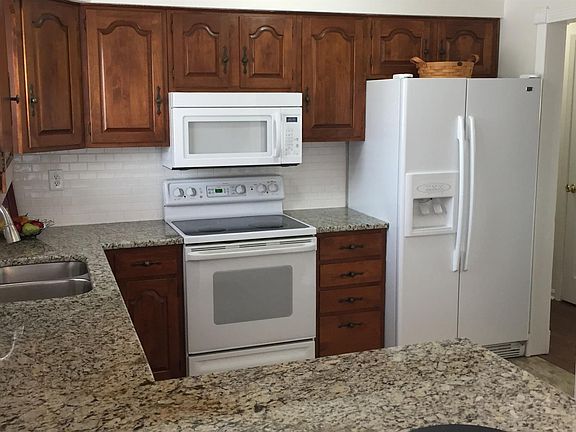 3rd image of 3788 Sundart Dr