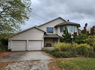 11519 Strecker Rd, Bellevue, OH 44811