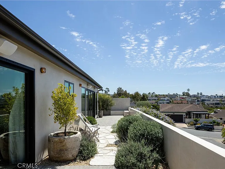 2703 Via Montecito — Photo 42