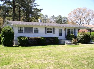 114 S Sioux Rd, Kilmarnock, VA 22482