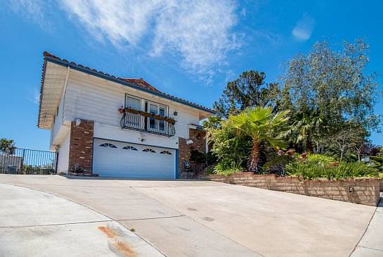 3rd image of 1512 E Calle Artigas