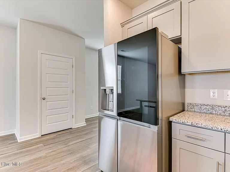 5167 Captain Dr — Photo 18