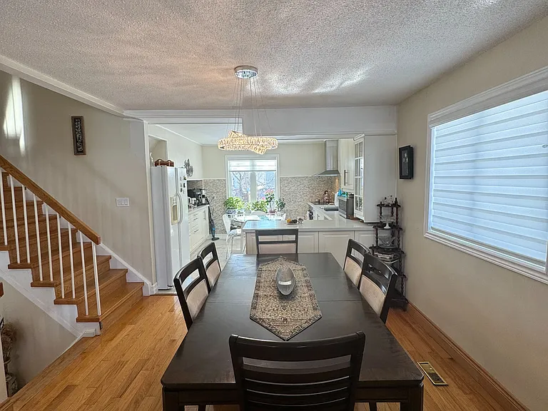 271 Weldrick Rd W — Photo 10