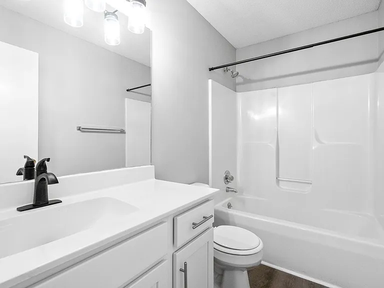 Peabody Dr - 358 — Photo 10