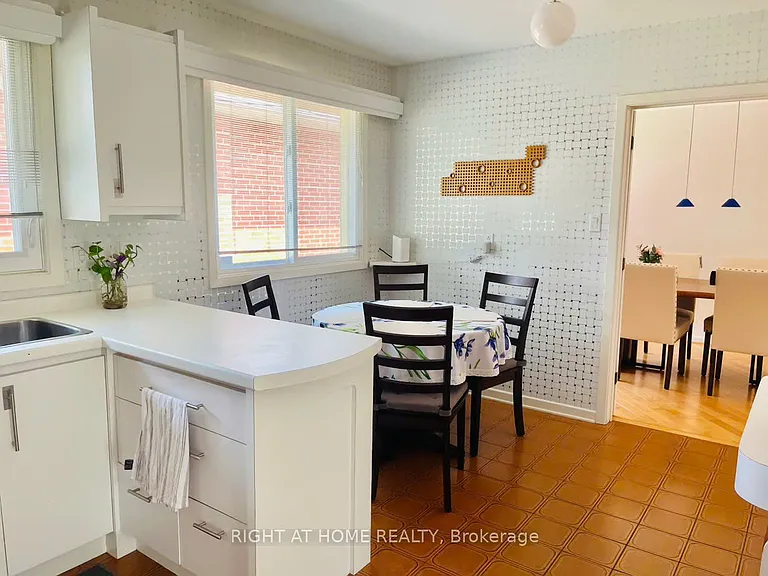 1 Cotillion Ct — Photo 10