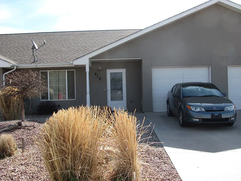 410 S Madison St — Photo 9