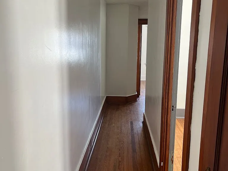 822 W Main St — Photo 6