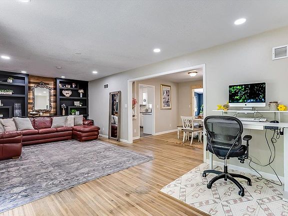 4th image of 3304 N Porter Ave