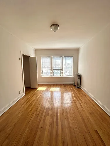 826 S Austin Blvd #2N Photo 1
