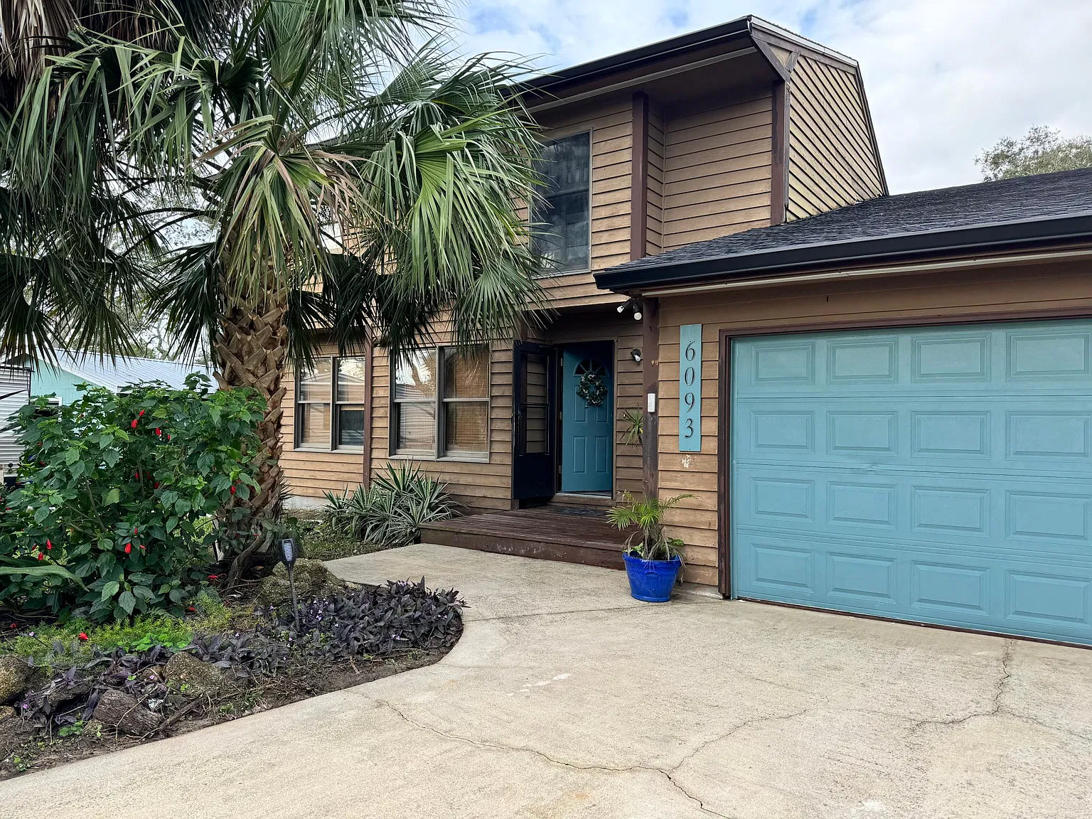 6093 Rojo Rd — Photo 2