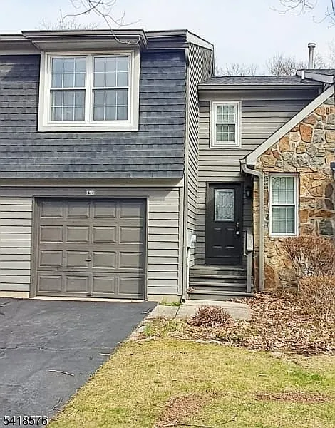 3 bed, 2.5 bath, $3,100 — Photo 2