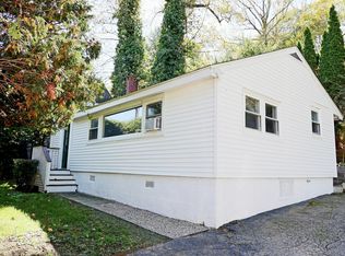 213 Mamanasco Road, Ridgefield, CT 06877