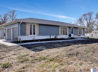 1623 Dorsey St, Beatrice, NE 68310