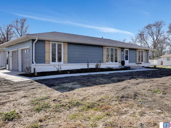 1623 Dorsey St, Beatrice, NE 68310