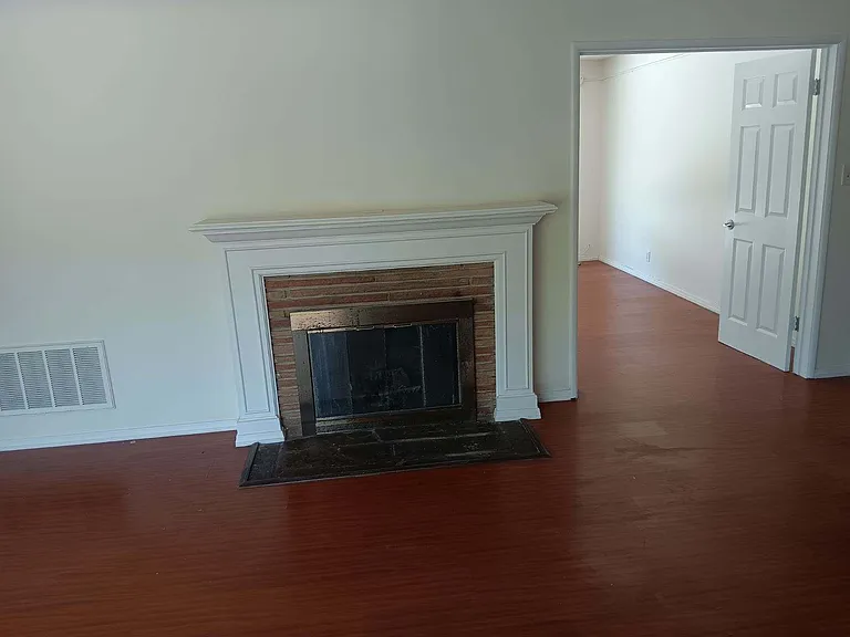 7318 W 88th St — Photo 6