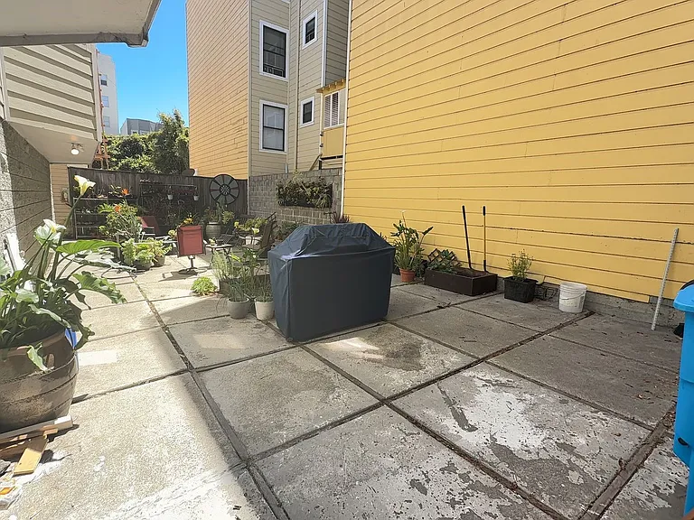 1415 Eddy St — Photo 34