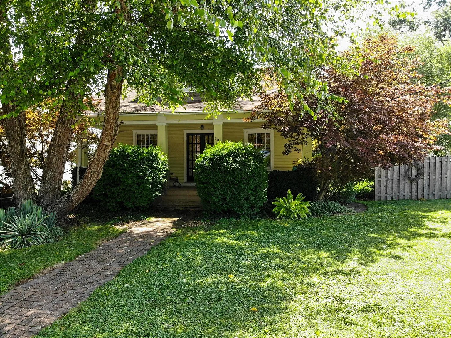 600 S Main St photo 1