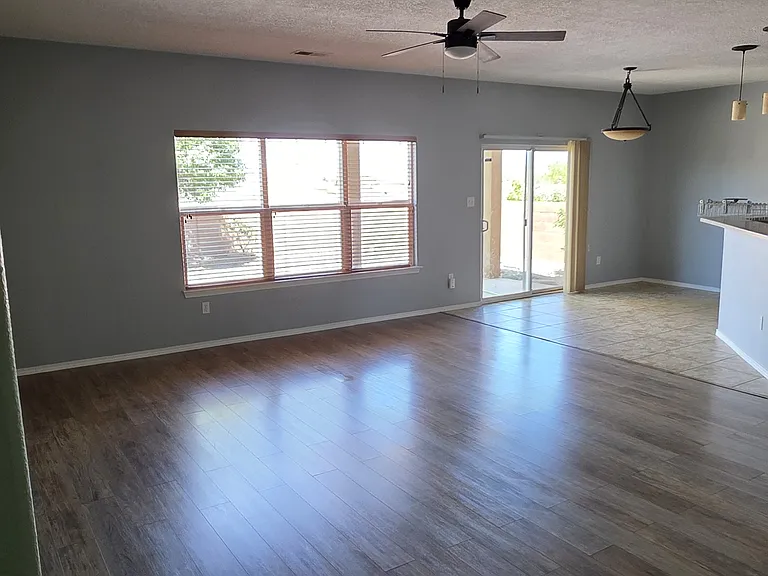 1100 Alegria Rd NW — Photo 5