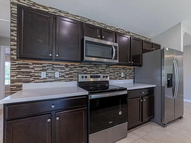 2372 SE Maslan Ave — Photo 14