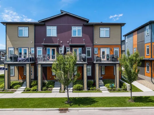 11 N Sage Bluff Gate NW, Calgary, AB T3R 0Y9