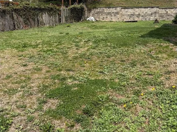 603 W Fingerboard Rd, Staten Island, NY 10305