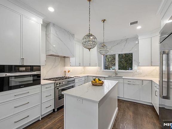 5th image of 35 Lloyd Rd