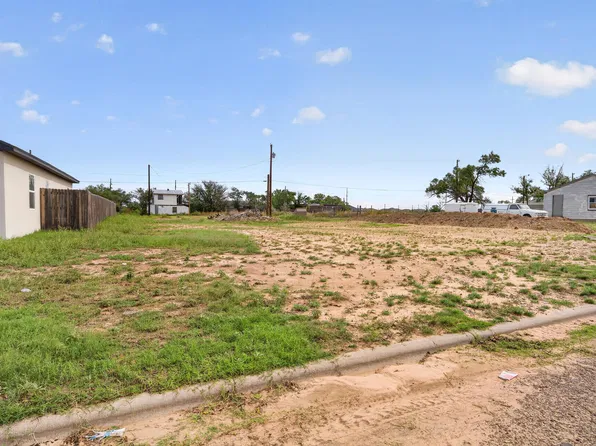 2209 Urbana Ave, Lubbock, TX 79407
