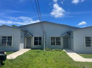 909 SW 8th St, Hallandale, FL 33009