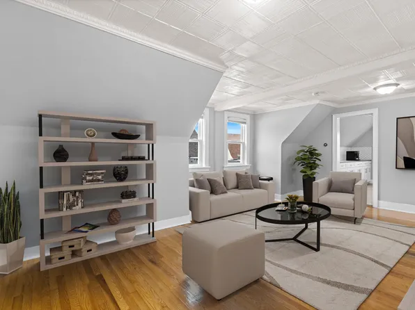 104 Oak Street image 6 of 17