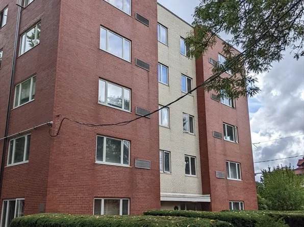 114 Pleasant St APT 405, Arlington, MA 02476