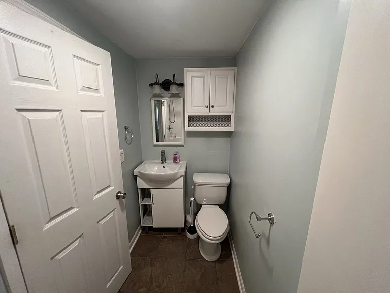 924 Franklin St — Photo 6