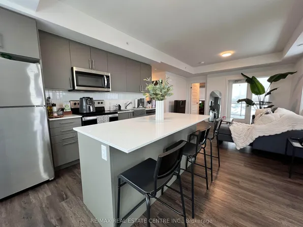26 Lowes Rd W, Guelph, ON