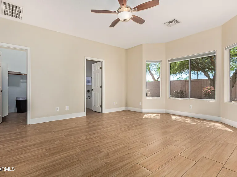 3556 N 143rd Ln — Photo 15