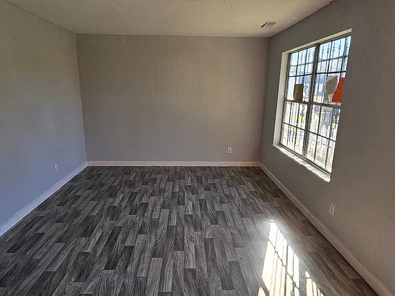 4137 Lee Ave #1 — Photo 7