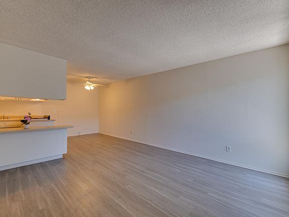 3rd image of 5254 Newcastle Ave #72